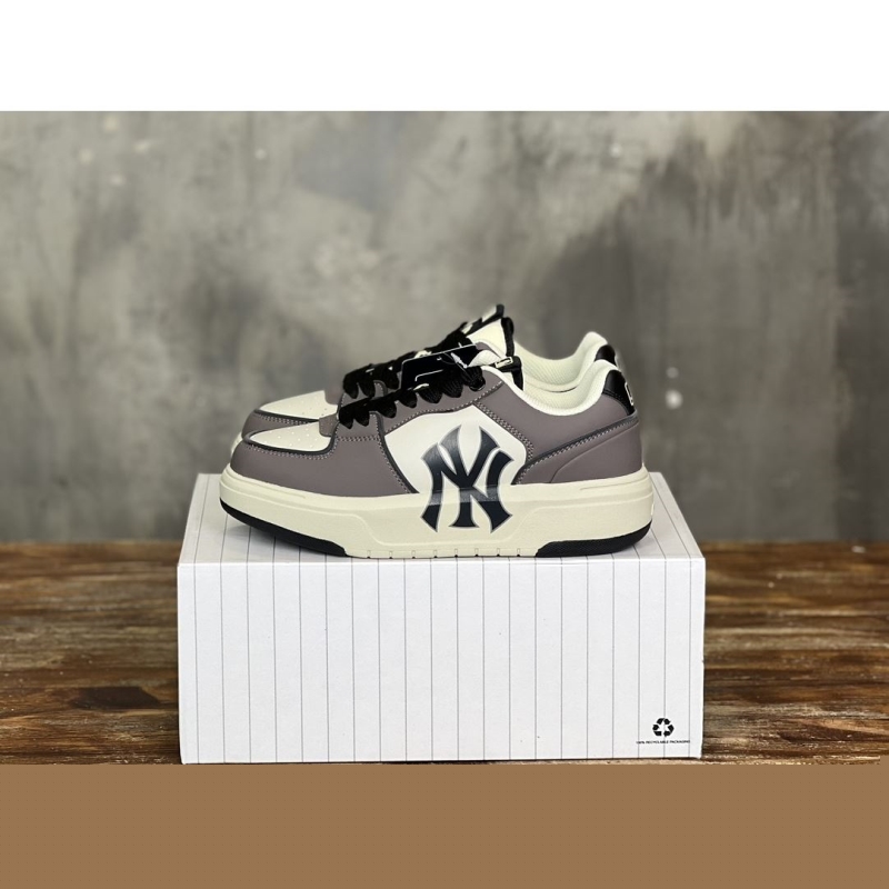 G*u*i sneakers